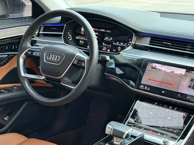 Audi A8 — Фото автомобиля 10