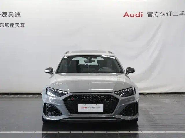 Audi RS 4 — Фото автомобиля 2