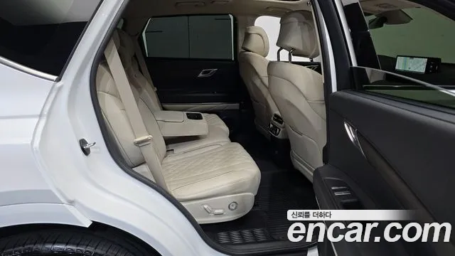 Genesis GV80 — Фото автомобиля 12