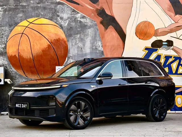 Фотография автомобиля — Li Auto L8