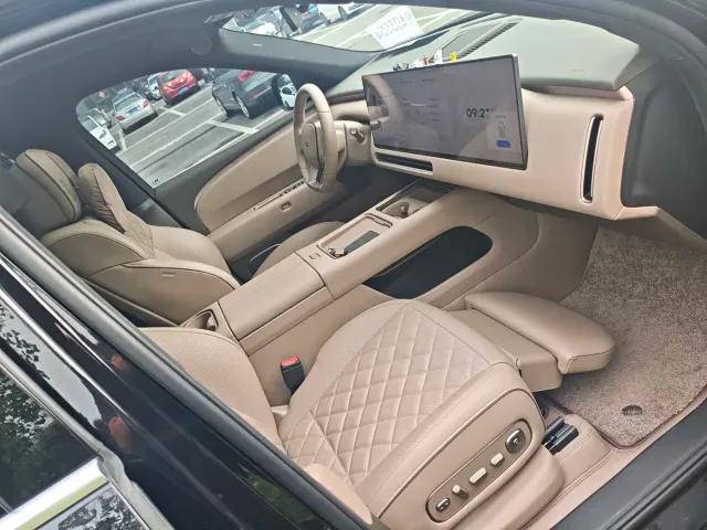 Li Auto Li L8 — Фото автомобиля 7