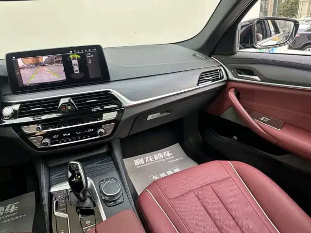 BMW 5 Series — Фото автомобиля 7