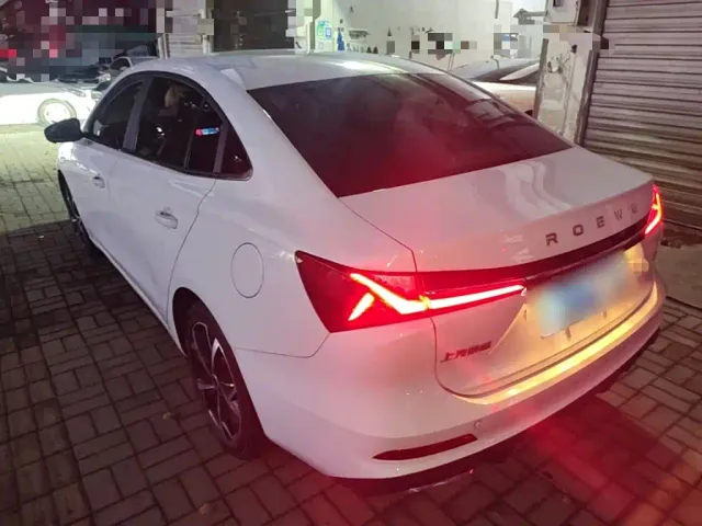 Roewe i5 — Фото автомобиля 4