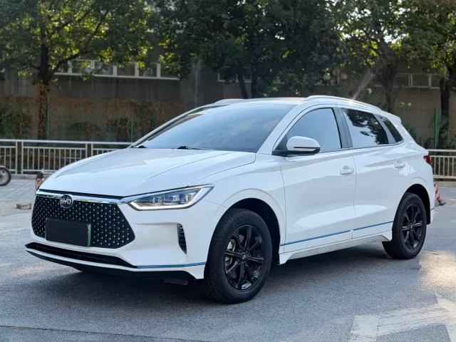 Фотография автомобиля — BYD e2