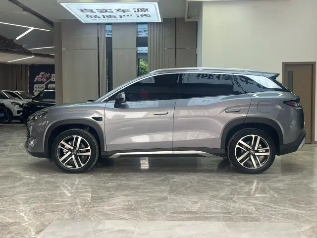 BYD Song L DM-i — Фото автомобиля 4