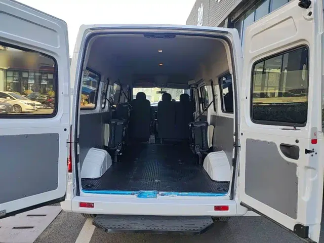 Maxus Xintu V80 — Фото автомобиля 18