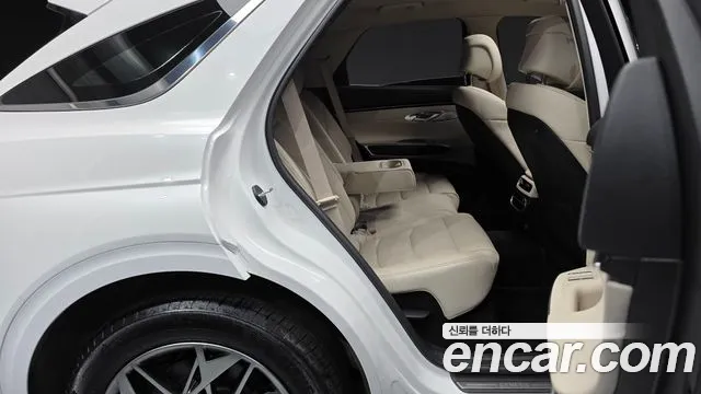 Genesis GV70 2.5T Бензин AWD — Фото автомобиля 12