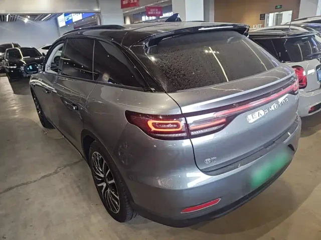 Leapmotor C11 — Фото автомобиля 4