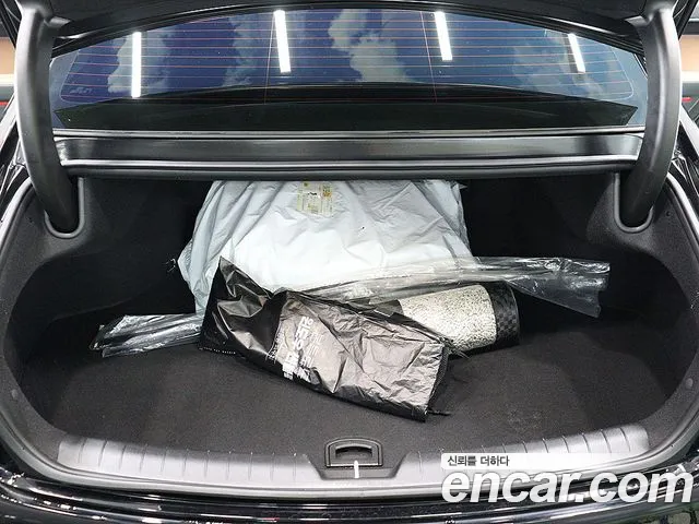 Hyundai Grandeur GN7 — Фото автомобиля 19