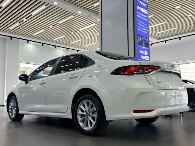 Toyota Corolla — Фото автомобиля 4