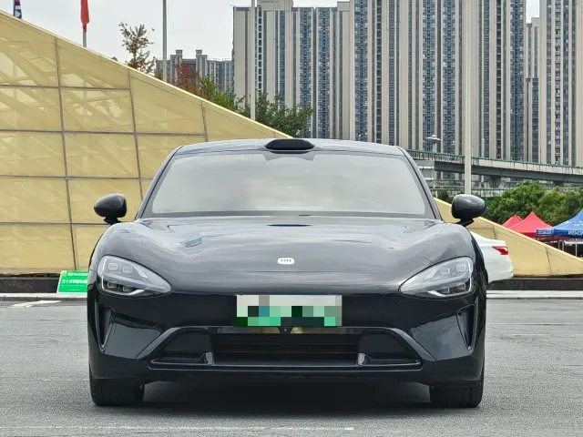 Xiaomi SU7 — Фото автомобиля 2