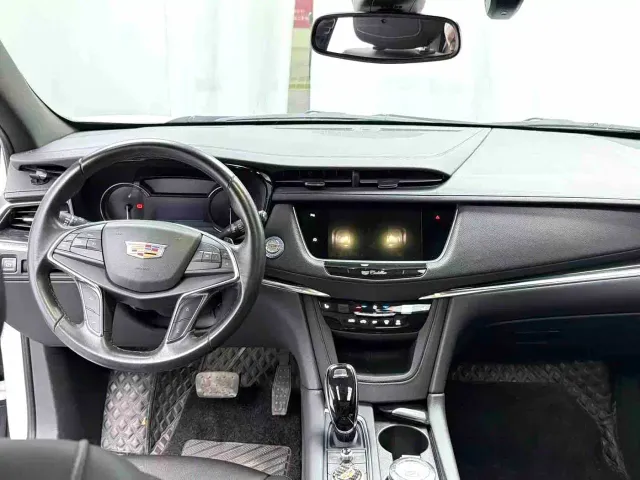 Cadillac XT5 — Фото автомобиля 6