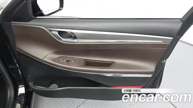 Hyundai Grandeur Grandeur (New) — Фото автомобиля 12