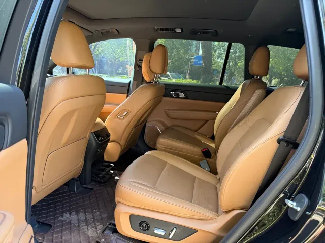 Li Auto ONE — Фото автомобиля 6