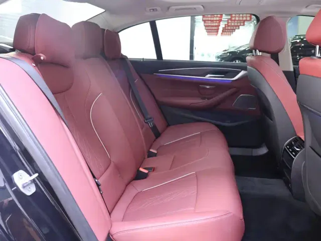 BMW 5 Series — Фото автомобиля 22