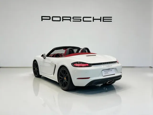 Porsche 718 — Фото автомобиля 2