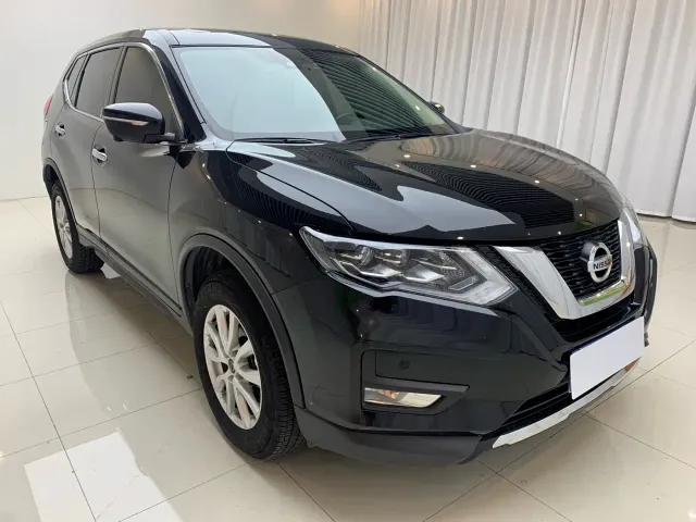 Nissan X-Trail — Фото автомобиля 3