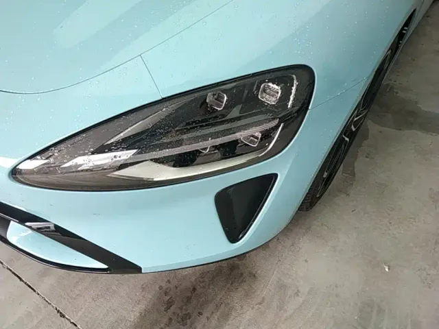 Xiaomi SU7 — Фото автомобиля 23