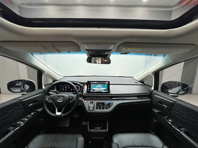 Honda Elysion — Фото автомобиля 11