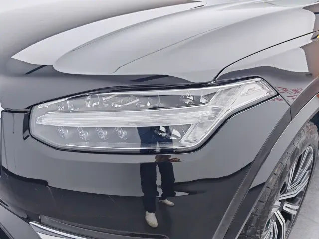 Volvo XC90 — Фото автомобиля 14