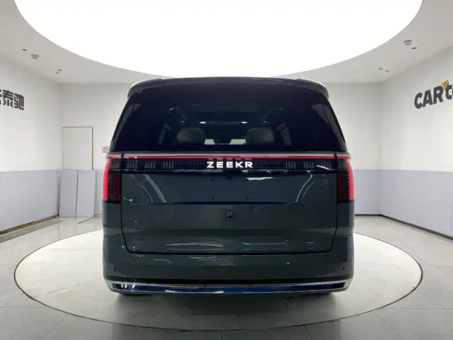 ZEEKR Zeekr 009 2024 6-seat Executive AWD 108kWh — Фото автомобиля 6