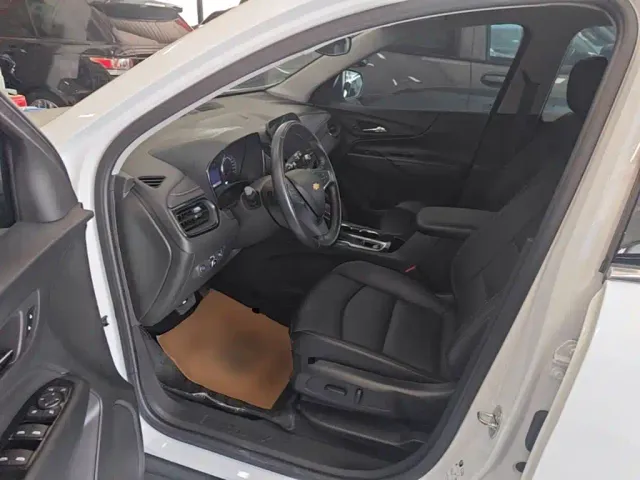 Chevrolet Equinox — Фото автомобиля 15
