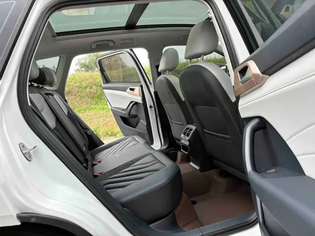 Volkswagen Tharu — Фото автомобиля 18