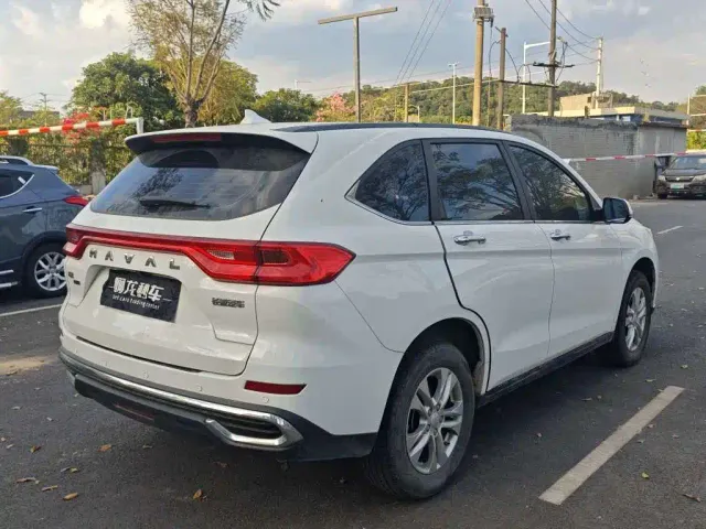 Haval M6 — Фото автомобиля 9