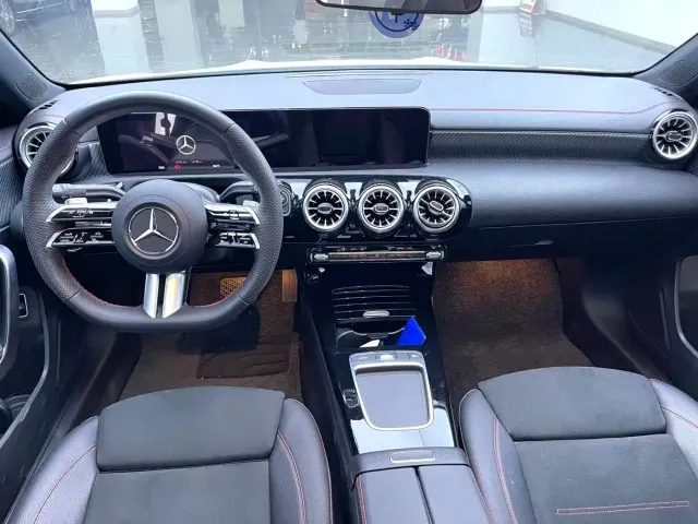 Mercedes-Benz A-Class — Фото автомобиля 7