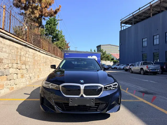 BMW i3 — Фото автомобиля 2