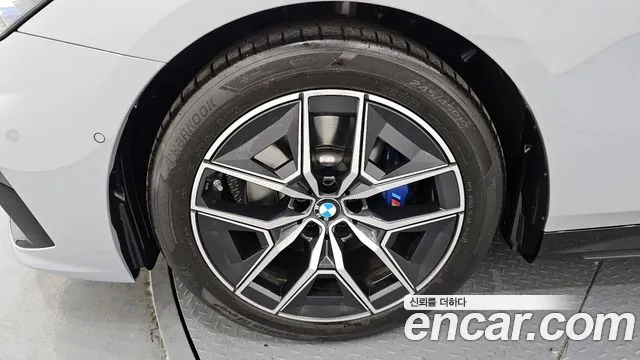 BMW 5-Series — Фото автомобиля 5