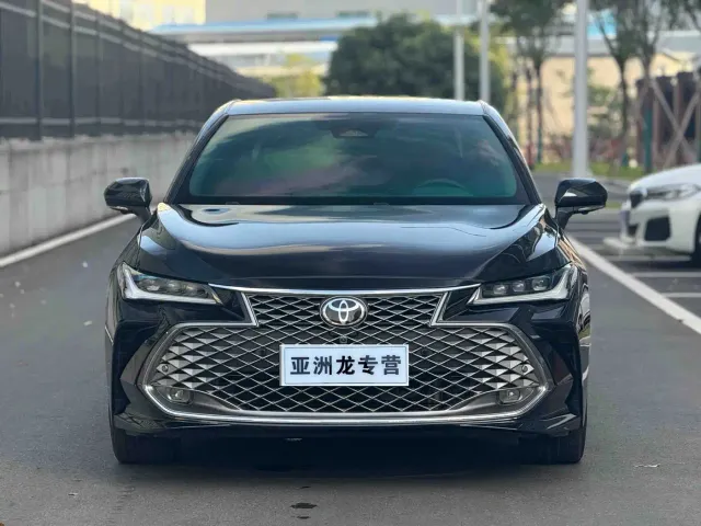 Toyota Avalon — Фото автомобиля 2