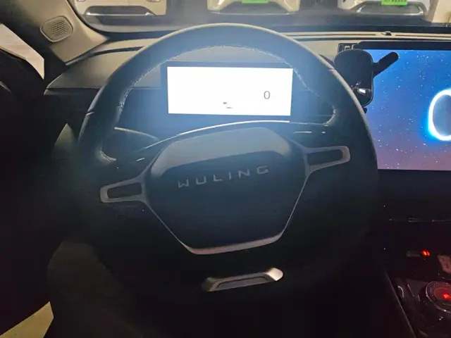 Wuling Starlight — Фото автомобиля 15