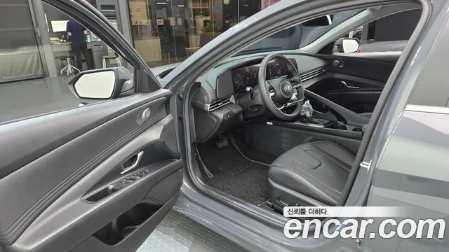 Hyundai Avante CN7 — Фото автомобиля 10