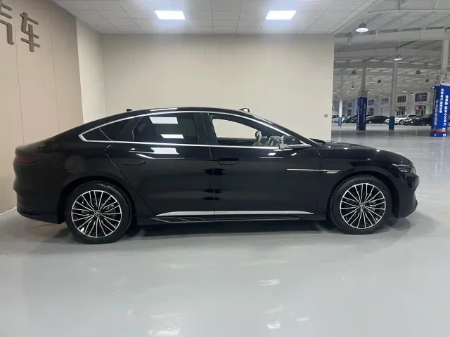 BYD Han — Фото автомобиля 14
