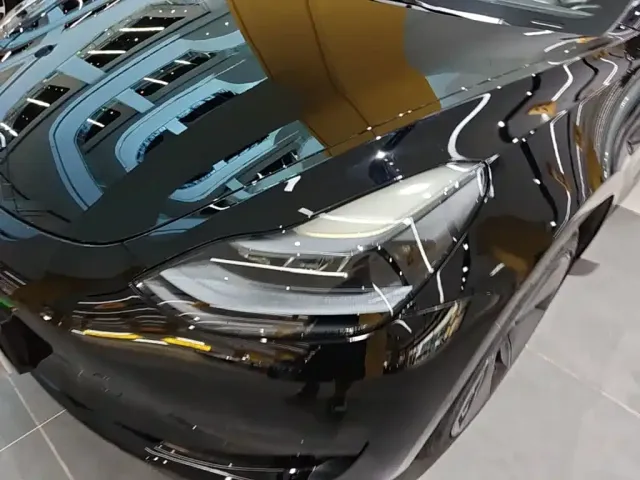 Tesla Model 3 — Фото автомобиля 23