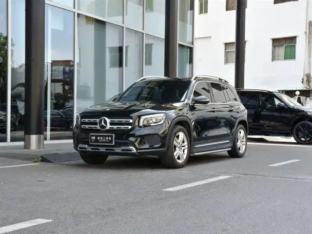 Фотография автомобиля — Mercedes-Benz GLB-Class