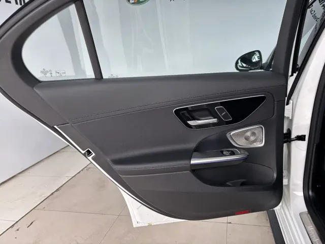 Mercedes-Benz C-Class — Фото автомобиля 21