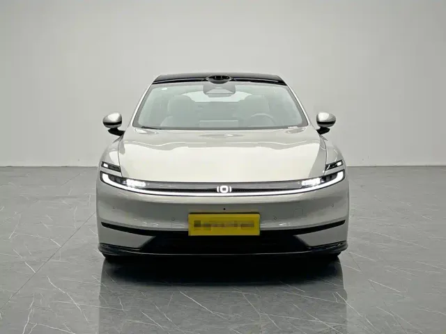 Changan Qiyuan A06 — Фото автомобиля 2
