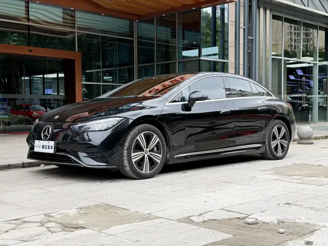 Фотография автомобиля — Mercedes-Benz EQE