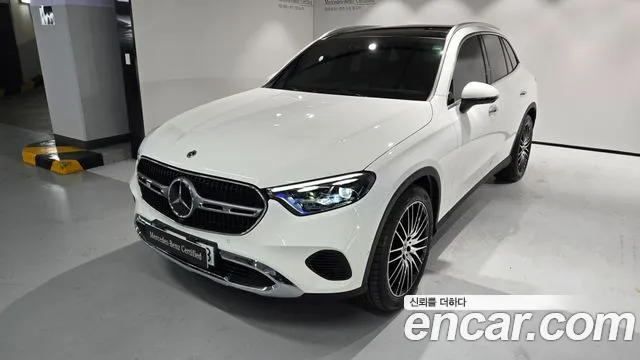 Фотография автомобиля — Mercedes-Benz GLC-Class