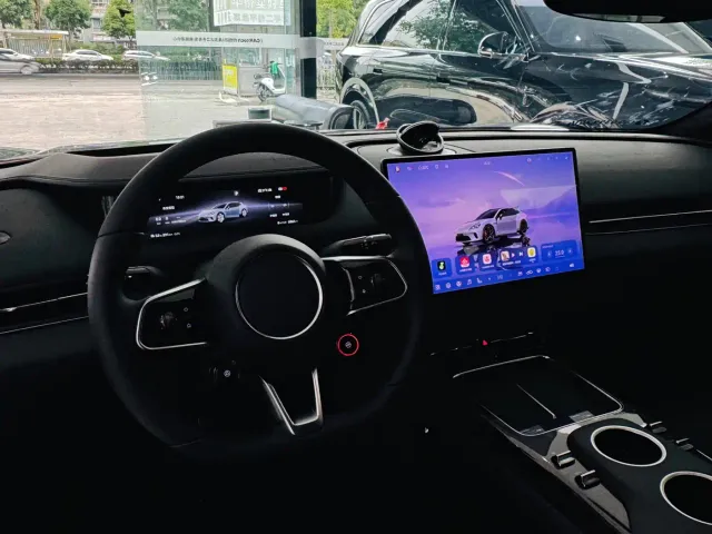 Qi Jing Opening Realm Sedan — Фото автомобиля 8