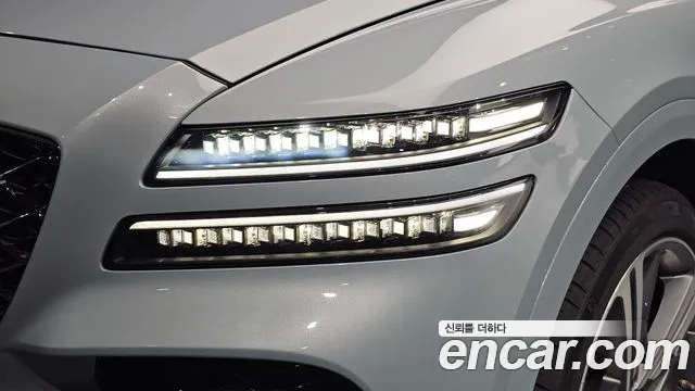 Genesis GV80 — Фото автомобиля 17