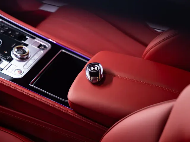 Bentley Continental — Фото автомобиля 14