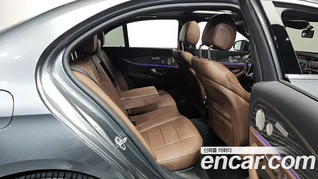 Mercedes-Benz E-Class E-класс W213 E350 4MATIC Avantgarde — Фото автомобиля 11