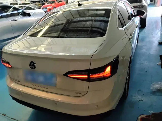 Volkswagen Lavida — Фото автомобиля 5