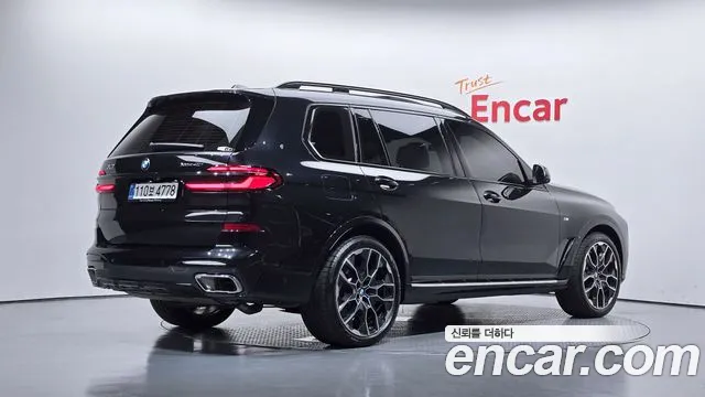 BMW X7 — Фото автомобиля 2