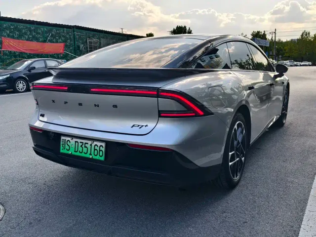 Xpeng P7+ — Фото автомобиля 4