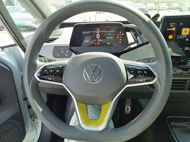 Volkswagen ID.3 — Фото автомобиля 10