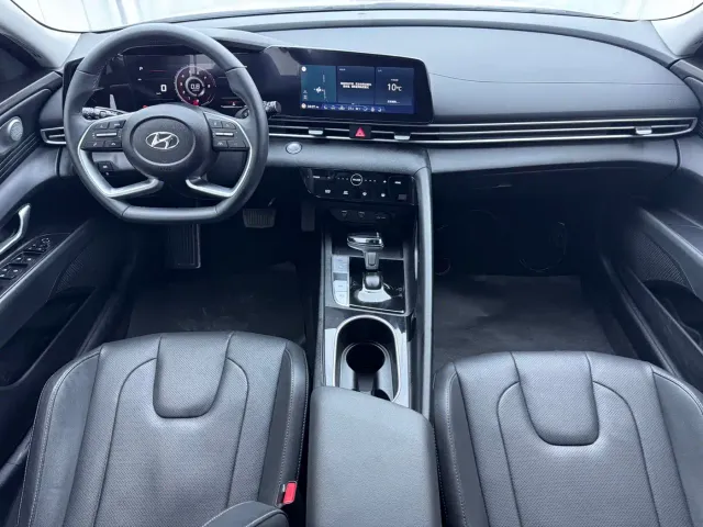 Hyundai Elantra — Фото автомобиля 11